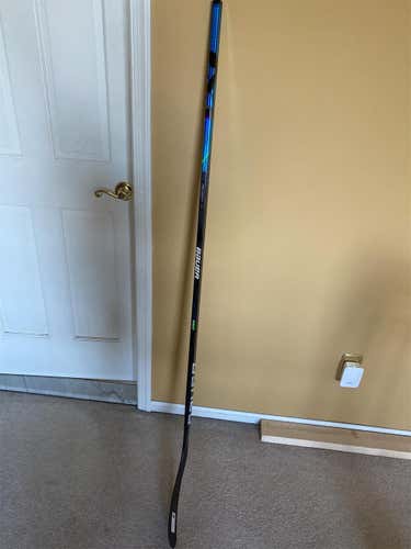 Intermediate Right Handed Nexus Geo Mid Pattern  Hockey Stick