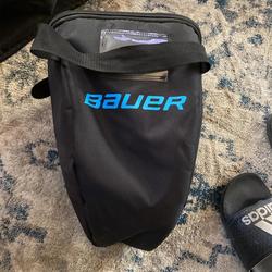 Black Intermediate Bauer Profile 950 Goalie Mask