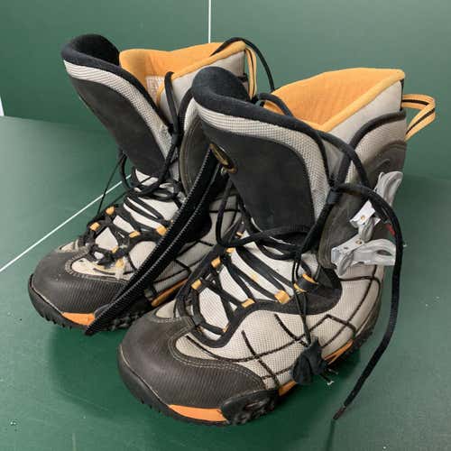 Used Airwalk Size 9.0 (Women's 10) Snowboard Boots