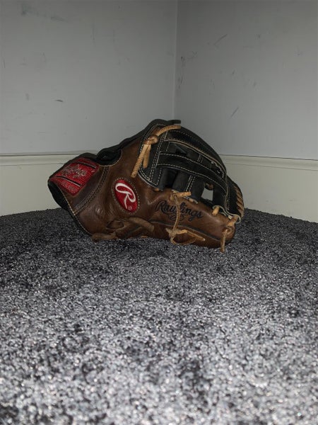 Brown High School/College Infield Heart of the Hide 11.75" Baseball Glove