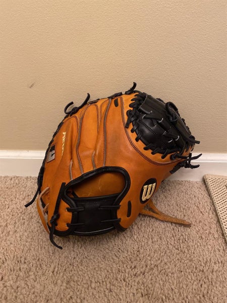Right Hand Throw A2000 32.5" Catcher's Glove