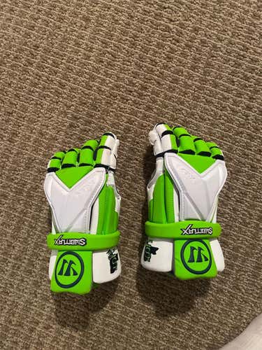 Green New Player's Warrior 8" Lacrosse Gloves