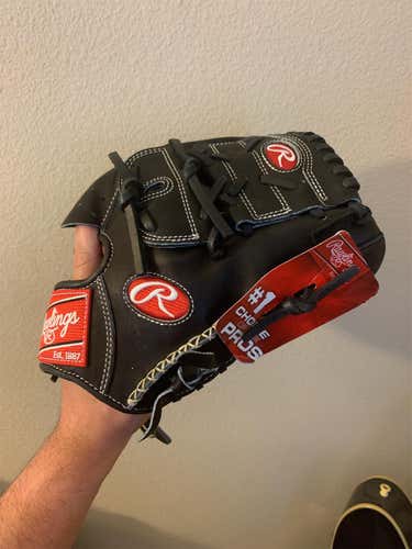 Black High School/College Pitcher's Heart of the Hide 11.5" Baseball Glove