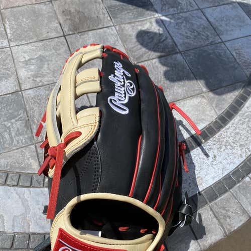 Black High School/College Outfield Heart of the Hide 12.75" Baseball Glove