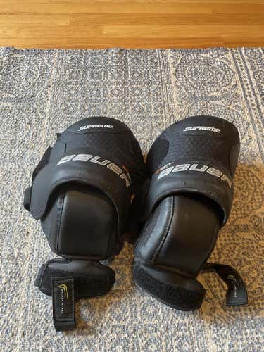 Bauer supreme hockey goalie knee pads