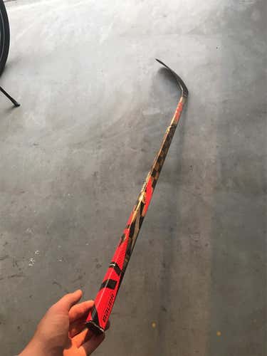 Intermediate Right Handed Vapor FlyLite Hockey Stick