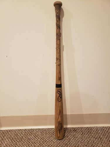 Used Kid Pitch (9YO-13YO) Rawlings Wood Adirondack Bat 31" Y242A