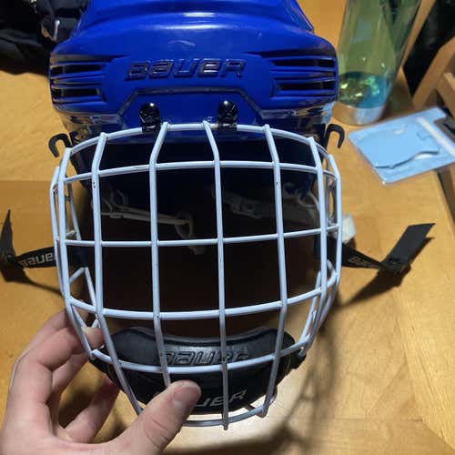 Blue Used Medium Bauer Re-Akt 200 Helmet