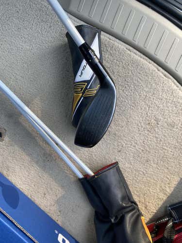 Men's Right Handed Stiff Flex Hybrid