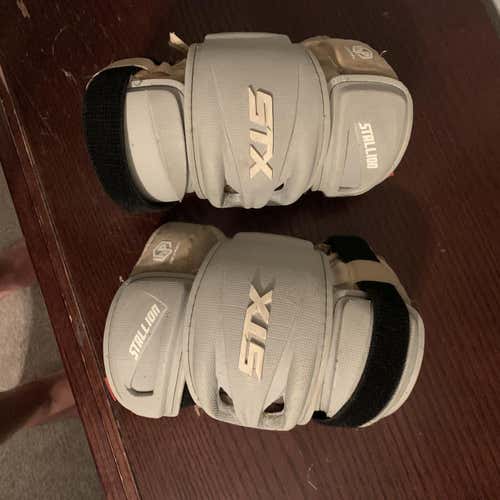 Used Large STX Stallion 500 Arm Pads