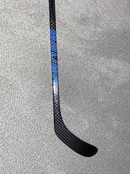 Senior Right Handed Toe Pattern Pro Stock Team Nexus Hockey Stick