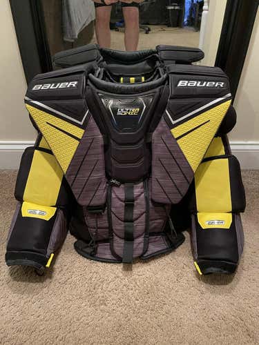 Used Senior Medium Bauer Supreme UltraSonic Goalie Chest Protector