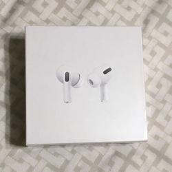 Apple AirPods Pro With Wireless Charging Case