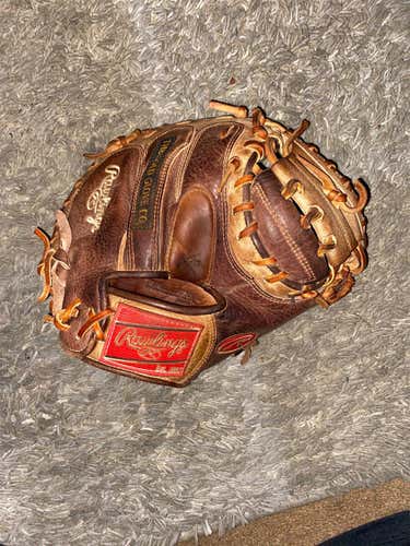 Kid Pitch (9YO-13YO) Right Hand Throw Gold Glove Elite 33" Catcher's Glove