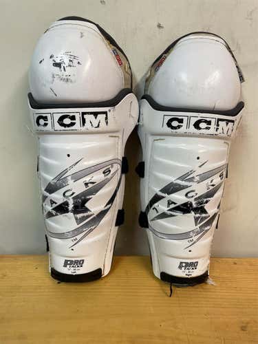 Senior CCM Tacks Classic Pro Shin Pads