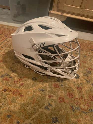 White Adult Cascade R Helmet