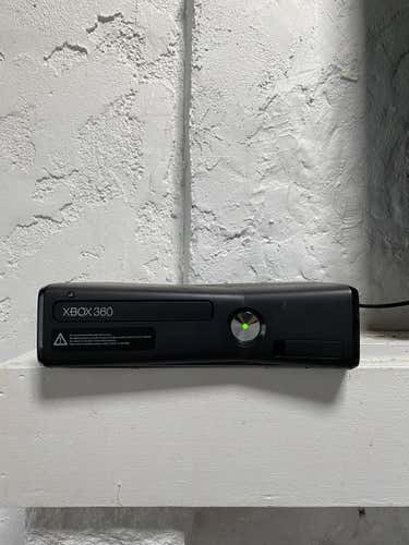 Xbox 360 - Used