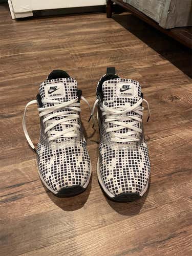 White Men's Size Men's 10.5 (W 11.5) Nike Shoes