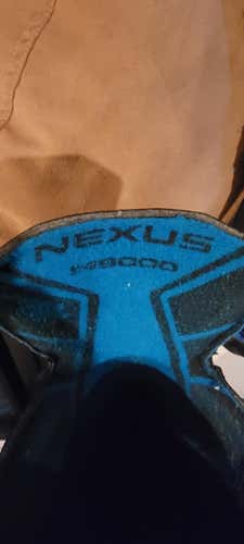 Used Like New Senior Bauer Nexus N9000 Hockey Skates Regular Width Size 10