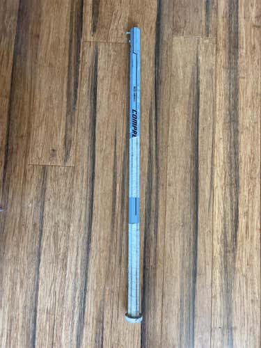 Used Boombah Compressor Carbon Short Stick Shaft