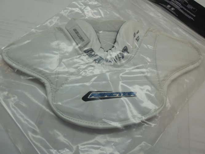 New Bauer Reactor neck and clavicle protector senior
