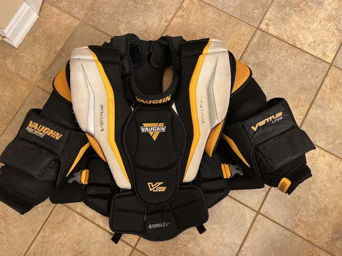 Senior Medium Vaughn Ventus LT98  Goalie Chest Protector