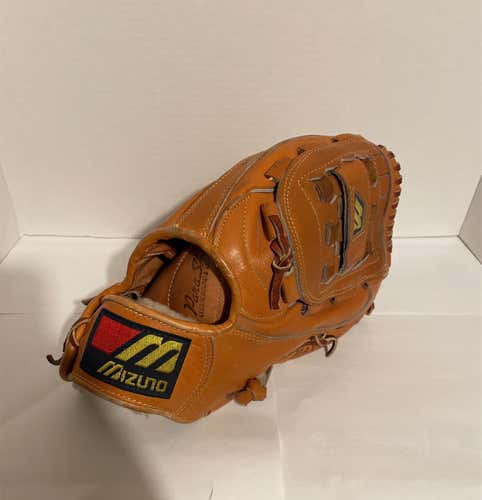 Brown High School/College Right Hand Throw World Win 12.25" Baseball Glove