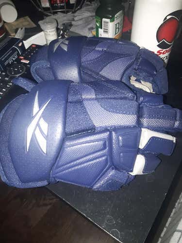 Used Reebok 6K Gloves 8"