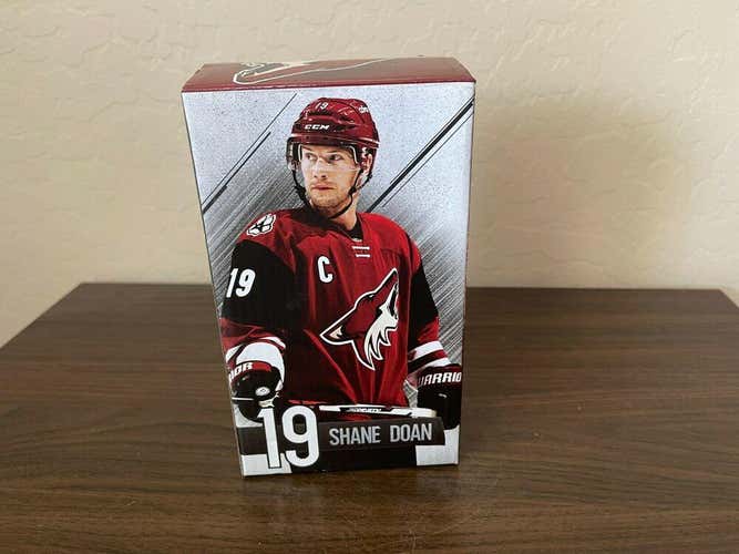 Arizona Coyotes Shane Doan NHL HOCKEY JERSEY RETIREMENT 2019 SGA Bobblehead!