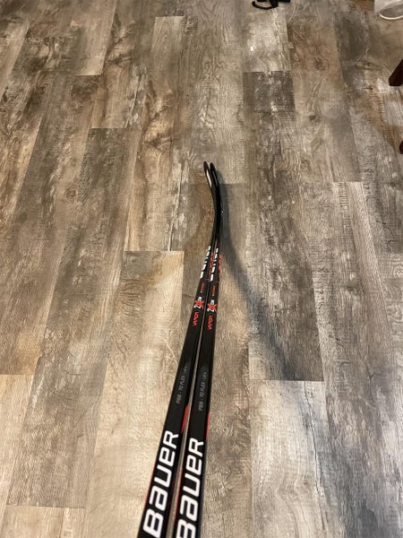 Senior Right Handed Vapor 2x Team Mid Pattern Hockey Stick