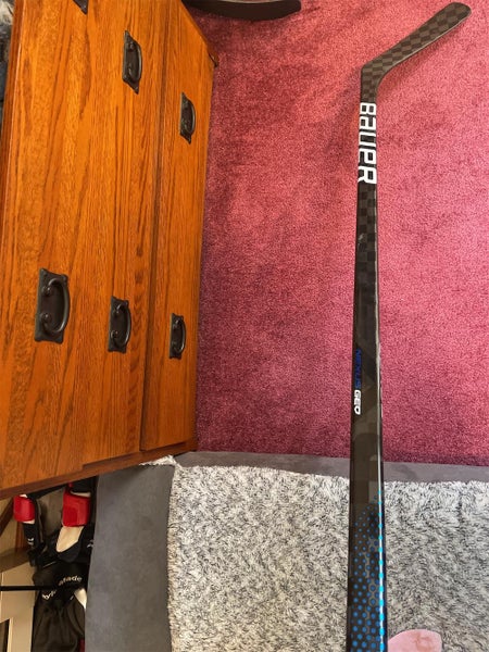 Senior Right Handed Nexus Geo Mid Pattern Pro Stock Hockey Stick