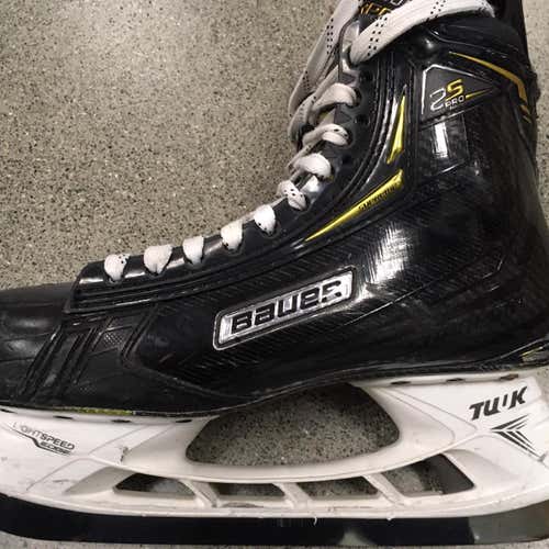 Senior Bauer Supreme 2S Pro Extra Wide Width Size 10 Hockey Skates
