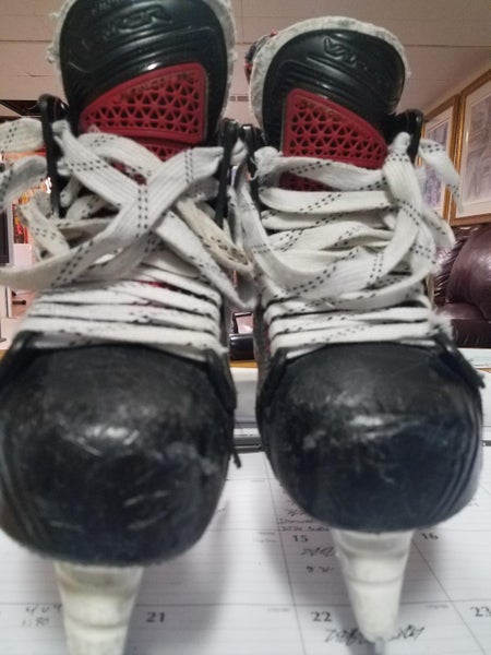 Used Senior Bauer Vapor 1X Hockey Skates Regular Width Size 8