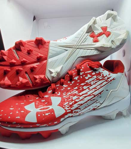 Red Used Youth Kid's Molded Cleats Under Armour Low Cut SIZE 4Y
