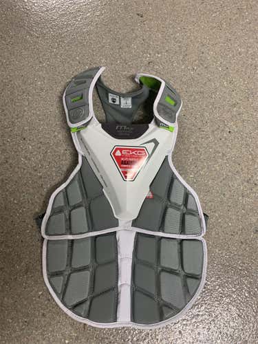 White  Medium Maverik Max Chest Protector