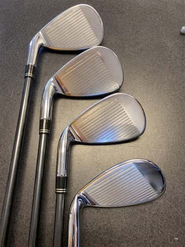 Women's RH R7 CGB Ladies Flex Graphite Shaft Iron Set