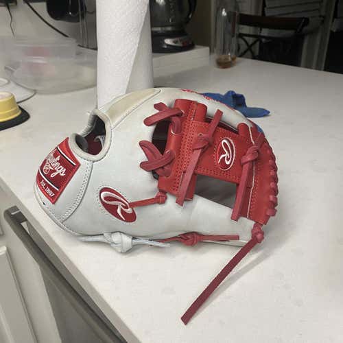 New Right Hand Throw Heart of the Hide 11.5" Baseball Glove