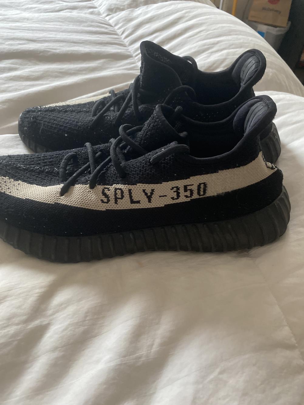 Oreo Yeezy 350 V2 Size 11 | SidelineSwap