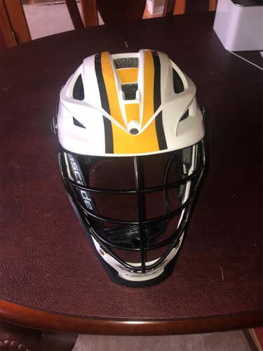 White Adult Cascade S Helmet