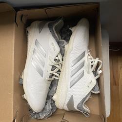 White Men's Metal Low Cut