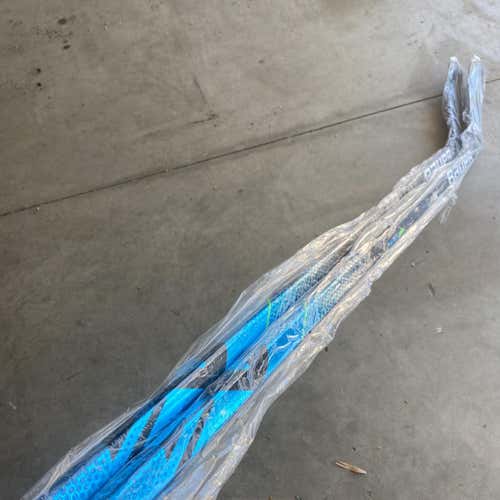 One NEW-Senior Left Hand Nexus Geo P92M 77 Flex Mid Pattern Hockey Stick