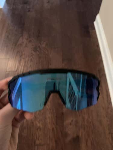 Brzsacr Sunglasses Blue And Black