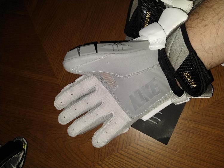 nike huarache lacrosse gloves