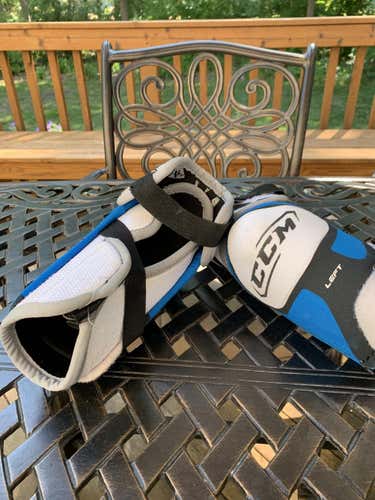 CCM senior elbow pads