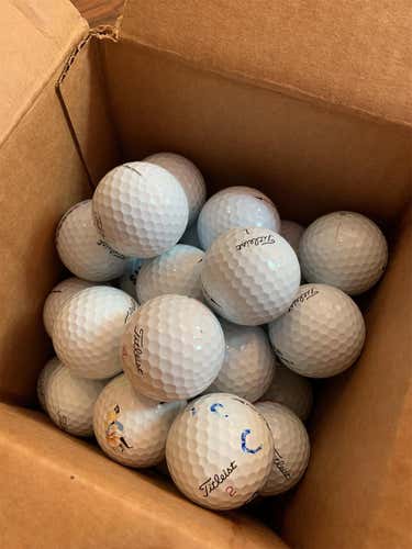 36 (3 Dozen) Titleist Pro V1/X Balls