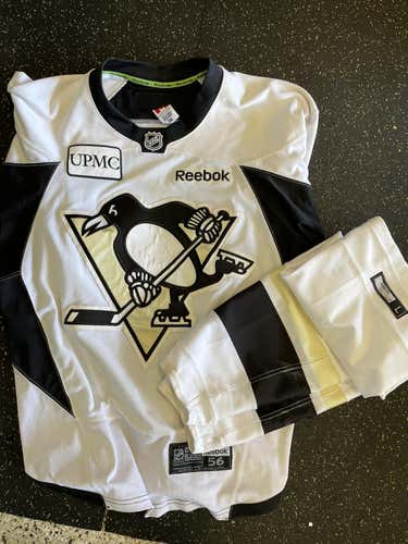 White Men's Size 56 Reebok Pro Stock Jersey
