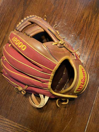 High School/College Infield 11.75" A2000 Baseball Glove