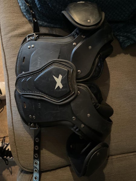 Used Youth Large Xenith Fly Shoulder Pads