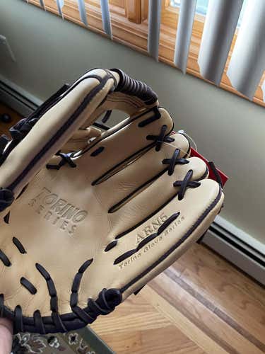 New Right Hand Throw 11.5" Baseball Glove