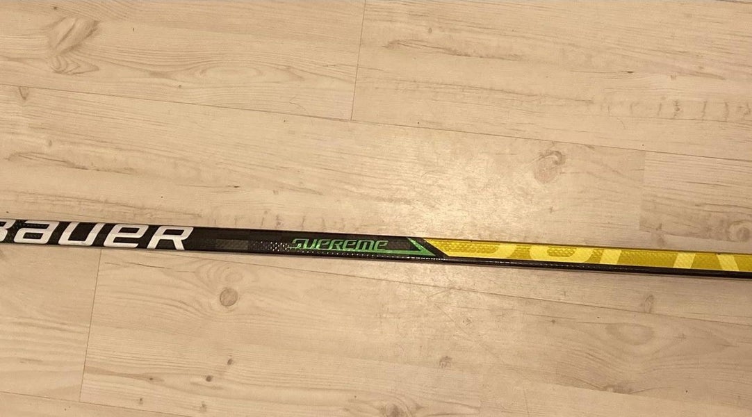 Senior Right Handed Supreme Ultra Sonic Toe Pattern Pro Stock Hockey Stick
